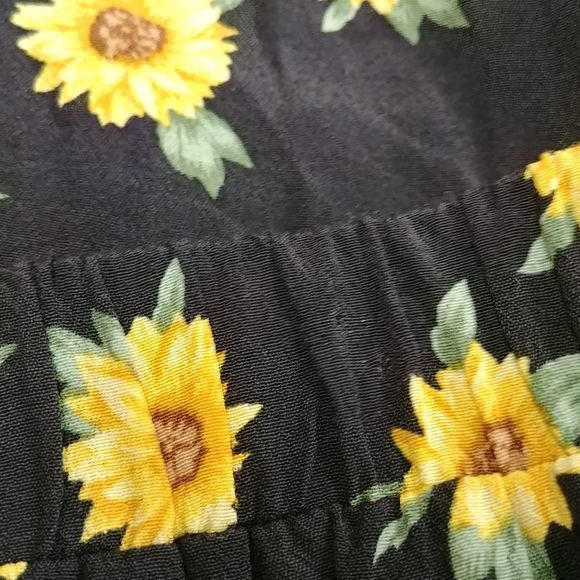 Forever 21 Black Sunflower Shorts - Picture 5 of 5